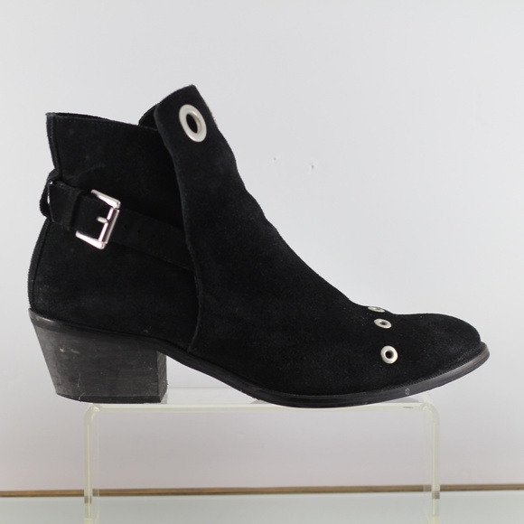 l'intervalle, Beautiful, Black, Suede Booties w/silver grommets - Made in Spain - Picture 4 of 16